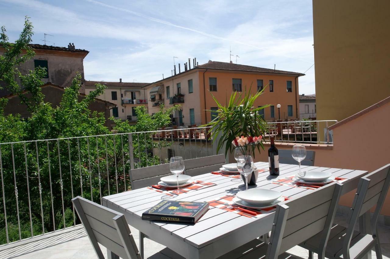 Yourhomeinlucca La Terrazza Exterior foto
